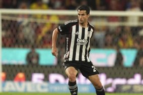Besiktas039ta-bir-devir-sona-eriyor-Necip-Uysal039dan-gozyaslariyla-veda-featured
