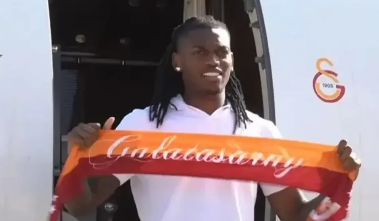 Galatasaray Leao’yu KAP’a bildirdi: Portekizli yıllık ne kadar kazanacak?