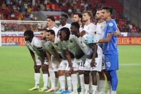 Goz-goz-taraftarlarina-kavustu-Goztepe-Genclerbirligi-macinda-ilk-yari-kac-kac-bitti-featured