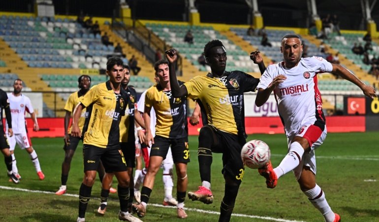 İstanbul derbisinde kazanan çıkmadı: Goller peş peşe geldi