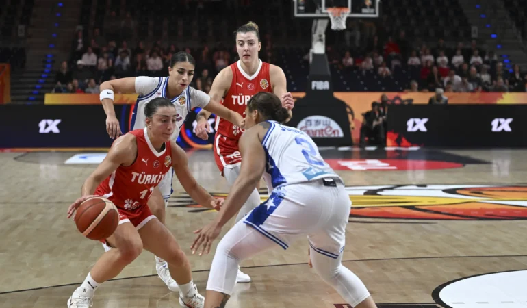A Milli Kadın Basketbol Takımı Porto Riko'ya 75-71 mağlup oldu: Potanın Perileri Dünya Kupası'na grup aşamasında veda etti