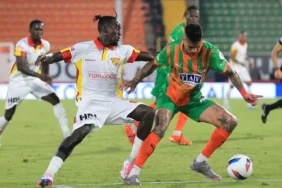 Alanyaspor-Goztepe-karsilasmasinda-ilk-duduk-caldi-featured
