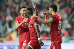 Antalyaspor-Umraniyespor039u-2-1-maglup-etti-featured