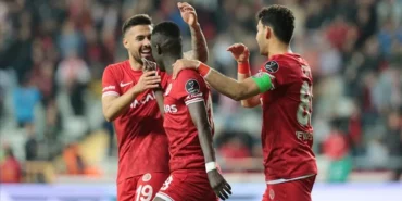 Antalyaspor-Umraniyespor039u-2-1-maglup-etti-featured