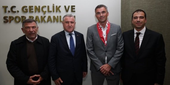 Bakan-Osman-Askin-Bak-Avrupa-Okul-Sporlari-Federasyonu-heyetiyle-gorustu-featured