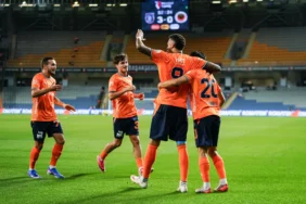 Basaksehir-Genclerbirligi039ni-4-golle-maglup-etti-Eldor-Shomurodov-attigi-2-golle-maca-damga-vurdu-featured