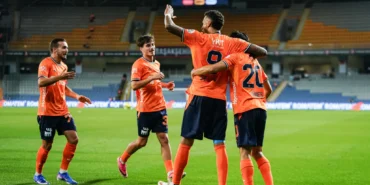 Basaksehir-Genclerbirligi039ni-4-golle-maglup-etti-Eldor-Shomurodov-attigi-2-golle-maca-damga-vurdu-featured