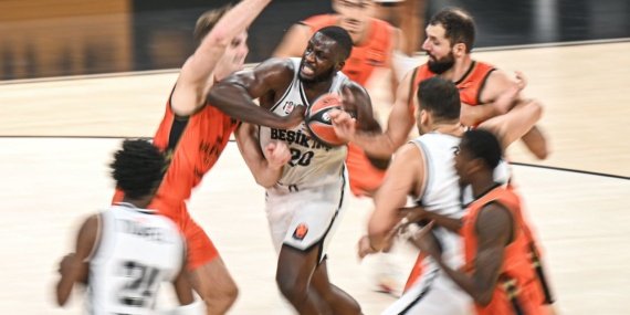 Besiktas-Euroleague039e-maglubiyetle-basladi-featured