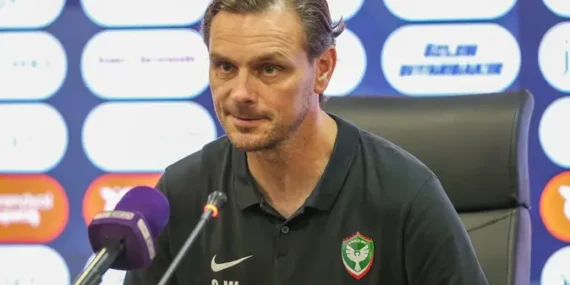 Besiktas-galibiyetinin-ardindan-Stef-Wils-konustu-featured