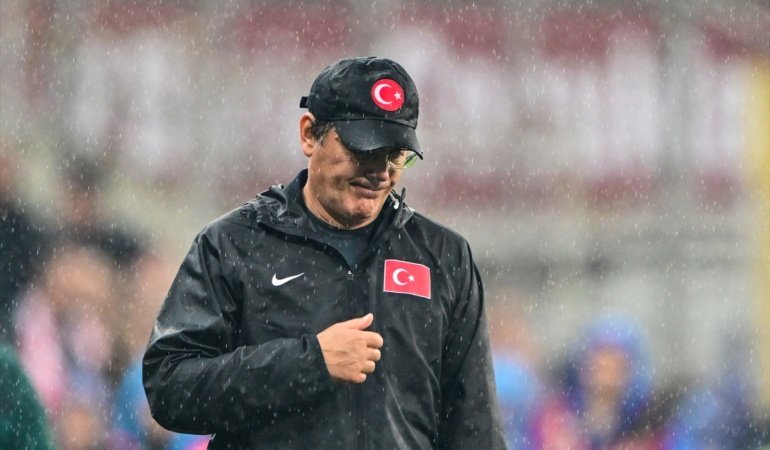 Bursa ayağa kalktı! Montella ve TFF'ye istifa çağrısı