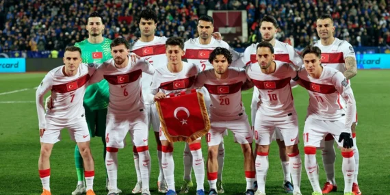 Dev-mucadelede-ilk-duduk-caldi-Turkiye-Fransa-maci-basladi-featured