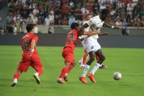 Diyarbakir039da-futbol-resitali-Amedspor-Basaksehir039e-5-atti-featured