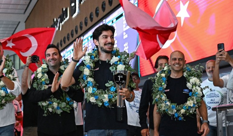 Dünya şampiyonu Ali Türkkan yurda döndü!