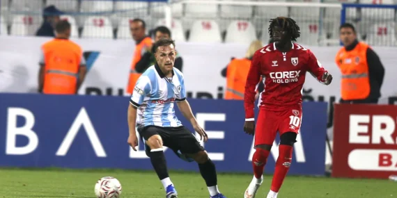 Erzurumspor-FK-evinde-hata-yapmadi-Ilk-yarida-buldugu-golle-Samsunsporu-1-0-yenerek-kritik-3-puanin-sahibi-oldu-featured