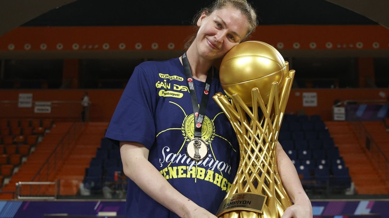 Fenerbahce-Emma-Meesseman-ile-sozlesme-yeniledi-featured