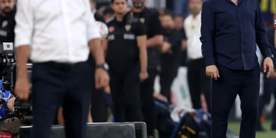 Fenerbahce-karsisindaki-8-0lik-hezimet-sonrasi-ayrilik-Eyupspor-Ozhan-Pulatin-istifasinin-kabul-edildigini-duyurdui-featured