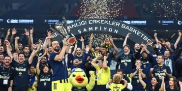 Fenerbahce-kupayi-kaldirdi-featured