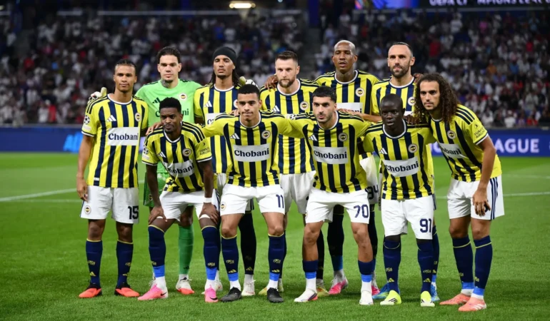 Fenerbahçe'de 4 ayrılık! Yönetim o isimleri tek tek açıkladı: Talisca'yı alkışlayarak göndereceğiz