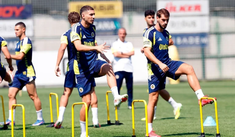 Fenerbahçe'de Roma mesaisi başladı! İsmail Kartal yönetiminde ilk antrenman