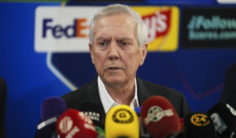 Fenerbahçe'de gece bitmedi! Kartal istifa etti, Aziz Yıldırım resti çekti