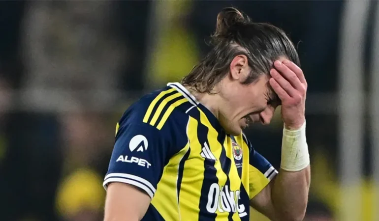 Fenerbahçe'den bir yıldız daha ayrıldı: Çağlar Söyüncü'nün yeni takımı belli oldu