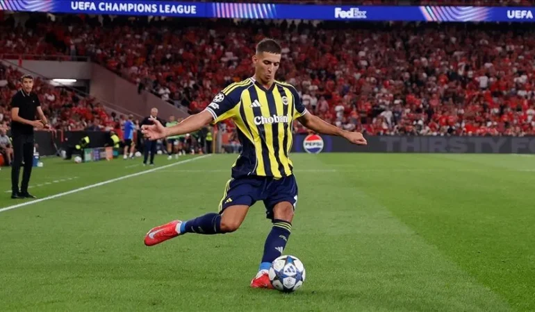 Fenerbahçe’ye Mert Müldür’den kötü haber
