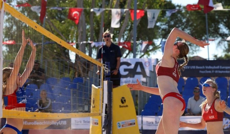 Foça’da U18 Avrupa Plaj Voleybolu heyecanı