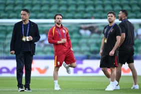 Galatasaray-Teknik-Direktoru-Okan-Buruk039tan-sert-tepki-039VAR-bugun-hicbir-seye-karismadi-hakem-maci-etkiledi039-featured
