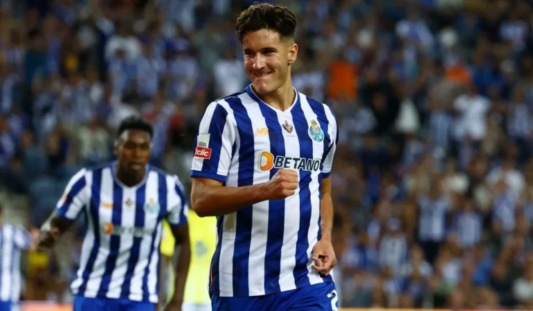 Galatasaray'ın yeni transferi Deniz Gül İstanbul'a geliyor