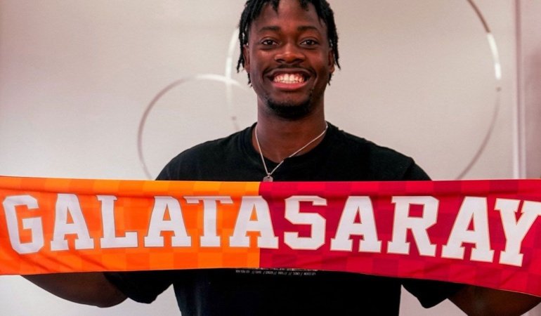 Galatasaray'ın yeni transferi El-Chadaille Bitshiabu, İstanbul'a geldi