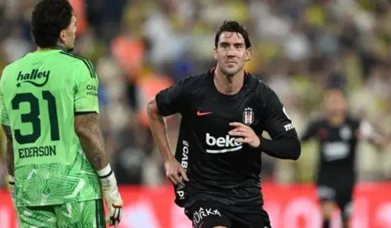 Kadıköy'de Vlahovic imzalı zafer: Beşiktaş Fenerbahçe'yi 2-1 yendi