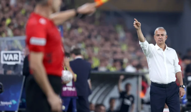 Kadıköy'de derbi şoku: İsmail Kartal taraftardan özür diledi