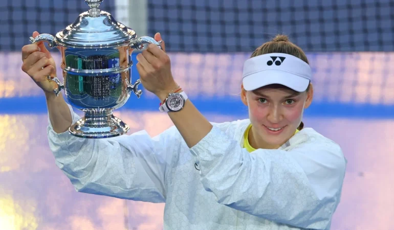Kazak yıldız New York'ta zafere ulaştı! Rybakina, Sabalenka'yı yenip Amerika Açık'ta şampiyon oldu