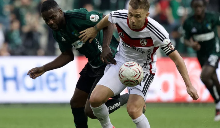 Kocaelispor evinde Gaziantep FK'yı devirdi: Berkan Kutlu ve Agyei'nin golleriyle 2-0'lık galibiyet geldi