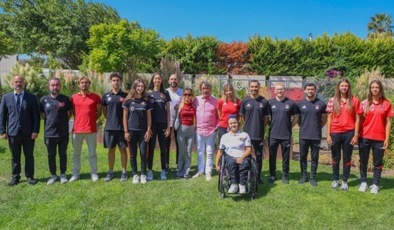 Mehmet Sepil, Göztepeli Millî sporcularla bir araya geldi
