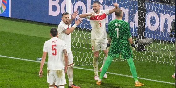 Mert-Gunok-milli-takim-kariyerini-noktaladigi-acikladi-featured