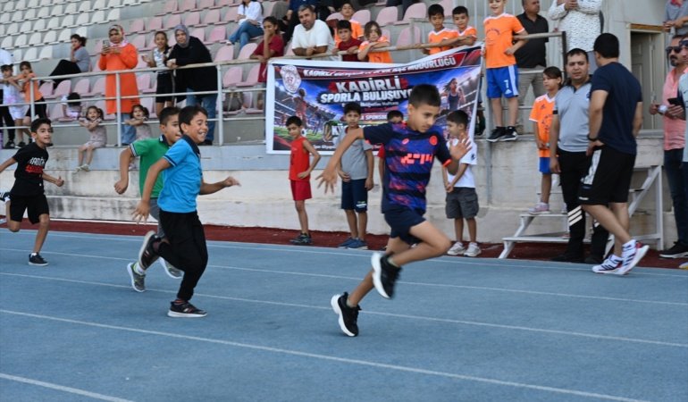 Osmaniye Kadirli'de atletizm şenliği yapıldı