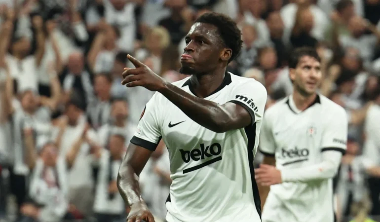 Serdal Adalı Vlahovic transferinin perde arkasını anlattı! "Sen oyuncuyu ikna et, ne istiyorsa vereceğim"