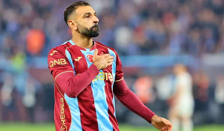 Trabzonspor taraftarlarından Gazze'ye destek: Galatasaray derbisinde tribünlerden “boykota devam” mesajı yükseldi