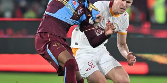 Trabzonspor039dan-Galatasaray039a-4-0039lik-derbi-galibiyeti-sonrasi-pes-pese-gondermeli-sosyal-medya-paylasimlari-featured