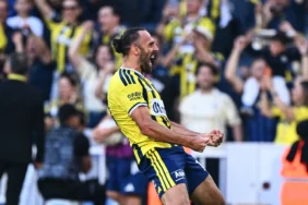 Vedat-Muriqi-Eyupspor039a-karsi-4-golle-sov-yapti-Sari-lacivertlilerde-macin-yildizi-oldu-featured-1