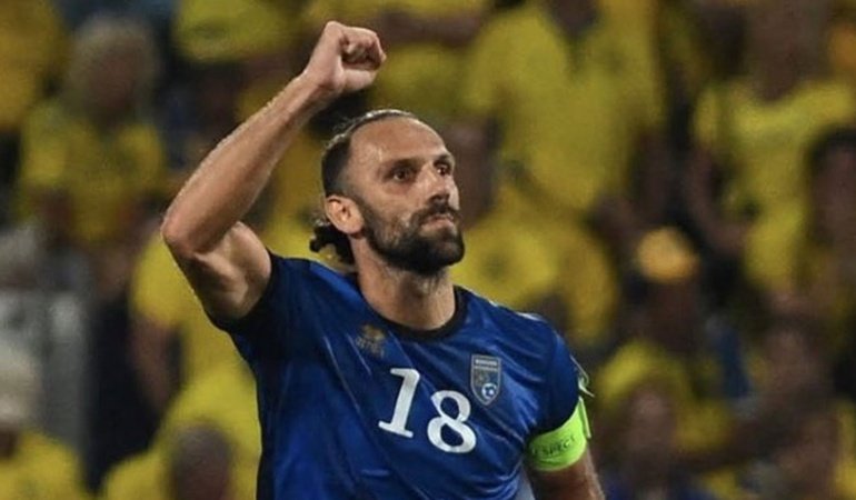 Vedat Muriqi sahneye çıktı! Kosova son dakikalarda güldü
