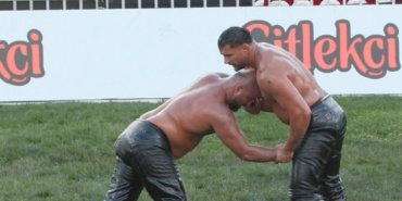 Yagli-Gures-Cumhurbaskanligi-Kupasi039nin-kazanani-Baspehlivan-Orhan-Okulu-oldu-featured