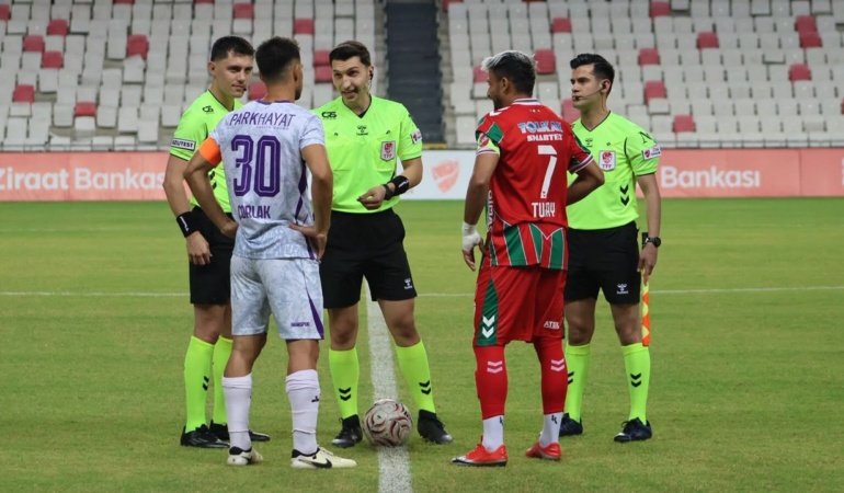 Alsancak’ta Ziraat Türkiye Kupası heyecanı! İlk yarı sona erdi: Karşıyaka 1-1 1923 Afyonspor