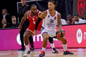 Anadolu-Efes-EuroLeague039in-4.-haftasinda-Olympiakos039a-89-66-maglup-oldu-Deplasmanda-sezonun-3.-yenilgisini-aldi-featured