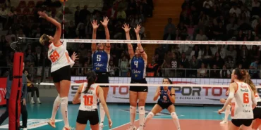 Eczacibasi-Peron-Istanbuldan-2-0dan-3-2lik-muthis-geri-donus-featured
