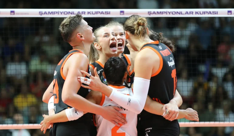Eczacıbaşı evinde Aras Kargo'yu 3-0 geçti: Ligde 2'de 2!