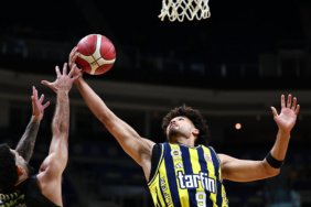 EuroLeague039de-namaglup-iki-takim-karsi-karsiya-featured