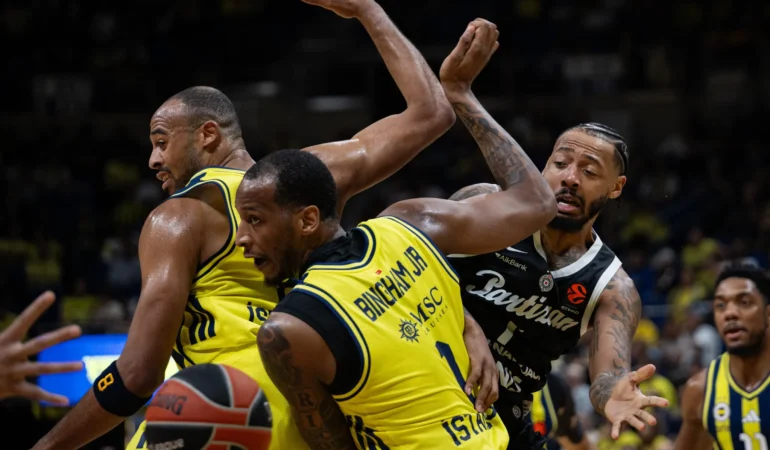 Fenerbahçe Tarfin, EuroLeague'in 6. haftasında Partizan'ı 74-65 mağlup ederek 6. maçında 5. galibiyetini elde etti