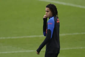 Fenerbahce039de-Ethan-Mbappe-iddiasi-Lille-formasi-giyen-19-yasindaki-futbolcu-transfer-listesine-alindi-featured